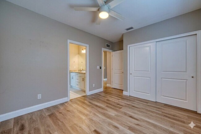 Foto del edificio - 1826 Kirkwood St