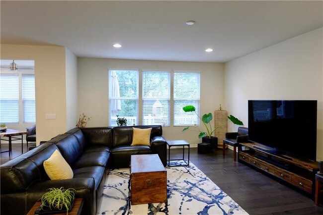 Building Photo - 31085 Tremont Lane