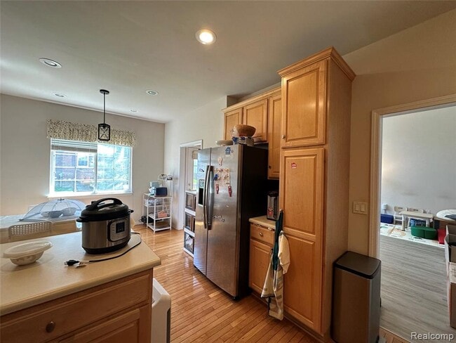 Building Photo - 41827 Yeats Dr