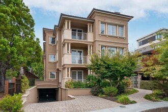 Building Photo - 1459 Oak Grove Ave