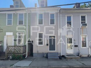Building Photo - 434 W College Ave