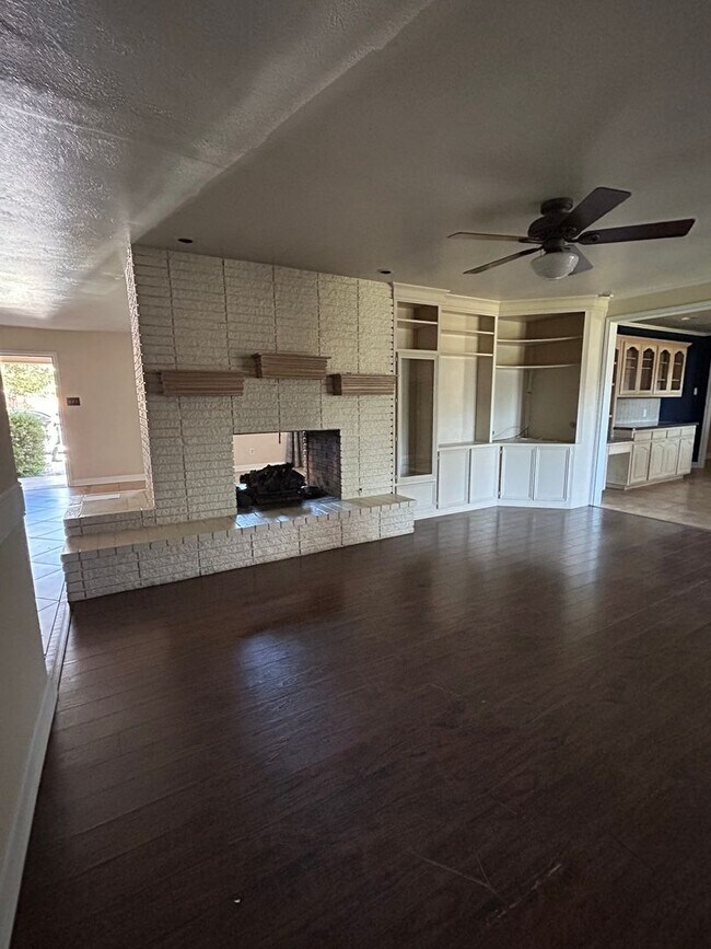 Foto del edificio - 1434 Custer Ave