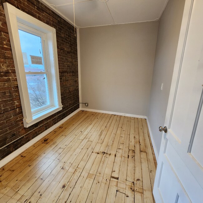 Foto del edificio - 2633 6th Ave