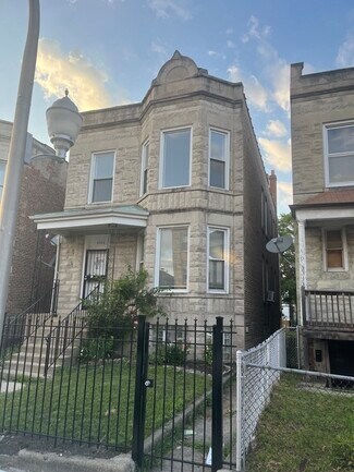 Building Photo - 4026 W 21st Pl