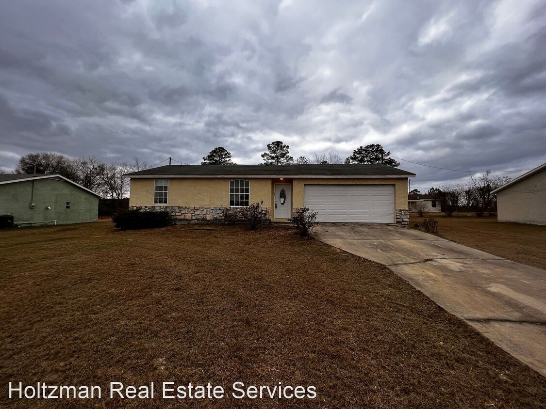 Primary Photo - 3 br, 2 bath House - 15 Susan Lane