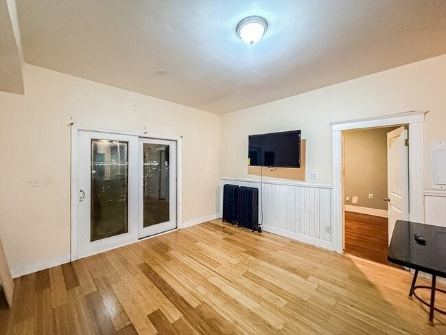 Photo - 120 Gladstone St Apartment