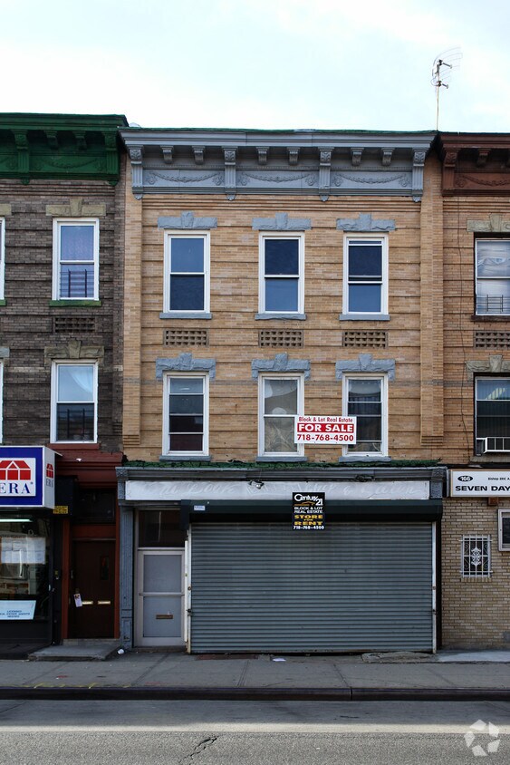 Primary Photo - 186 Utica Ave
