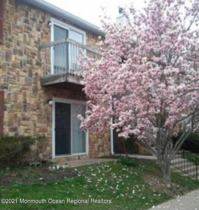 Foto del edificio - 35 Juniper Ct