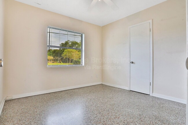 Photo - 2711 Aloma Ave Apartment