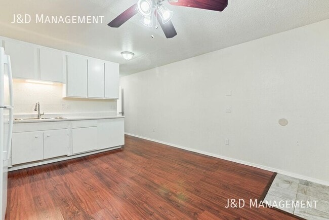 Building Photo - 4260 44th St
