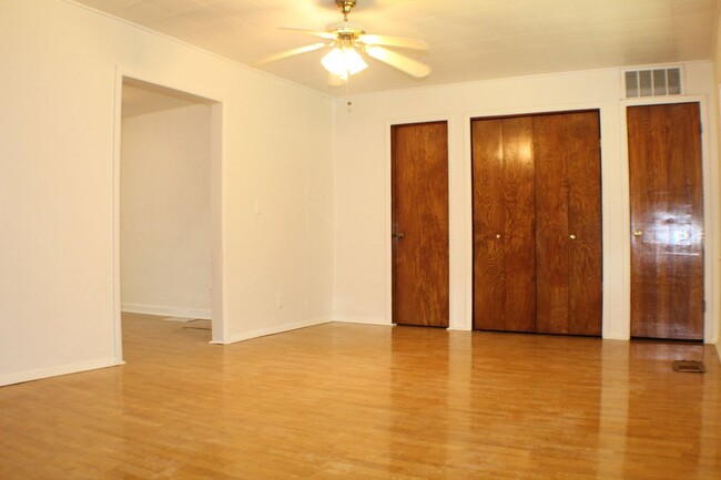 Foto del edificio - Coming Soon! Lovely 2 Bed Home In Convenie...
