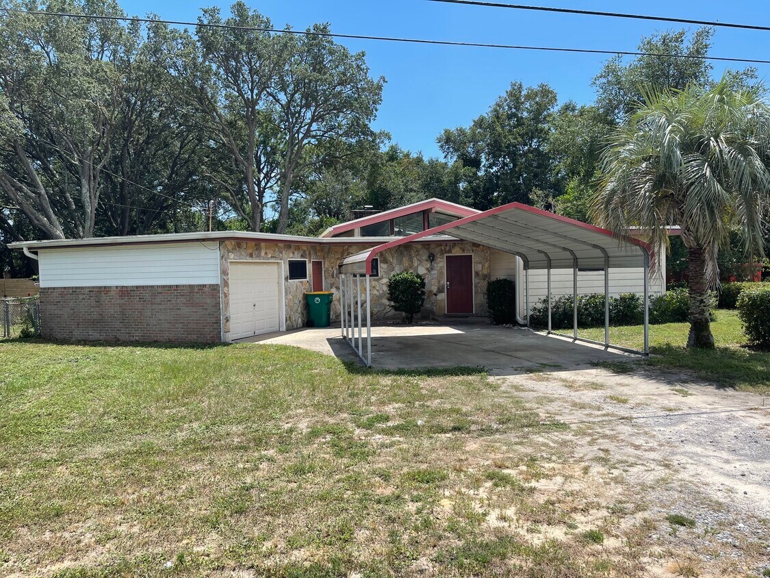 18 9th Ave, Shalimar, FL 32579 House for Rent in Shalimar, FL