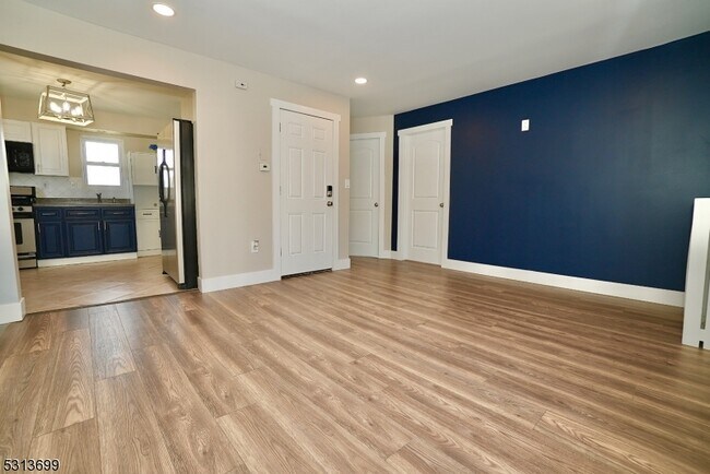 Foto del edificio - 26 Tappan Ave