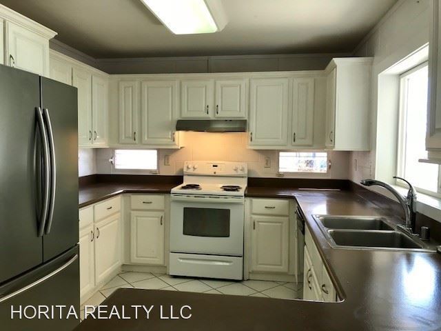Building Photo - 4 br, 3.5 bath House - 907 Puu Kula Dr.