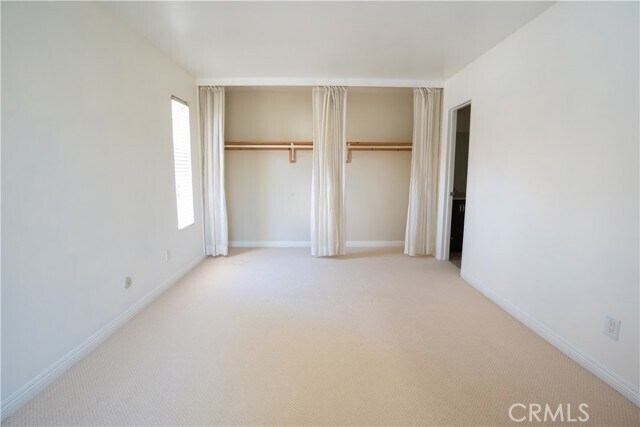 Building Photo - 2521 W Sunflower Ave