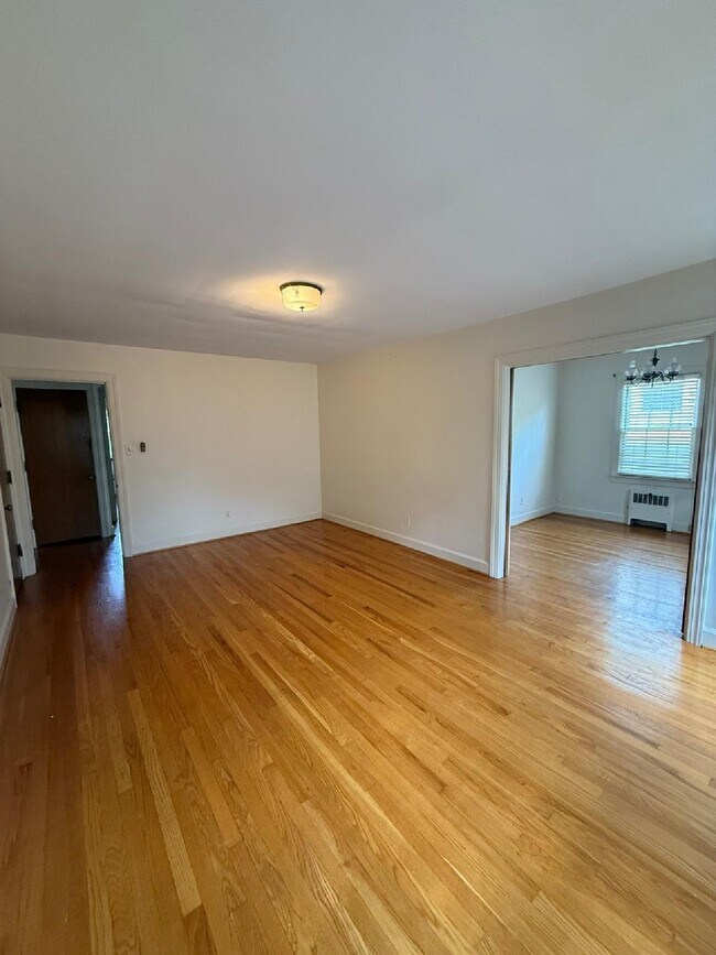 Foto del edificio - 237 McDowell Rd