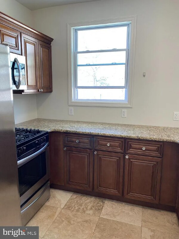 Foto del edificio - 56-58-58 S Broadway