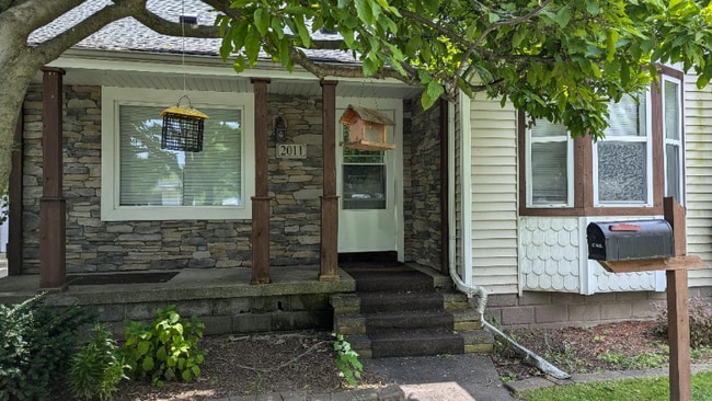 Building Photo - 2011 Ottawa St