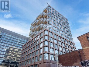 Building Photo - 2 Augusta Ave