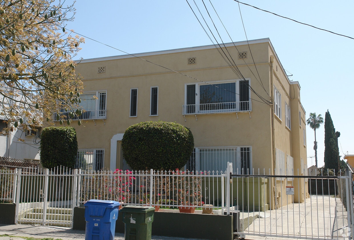 Primary Photo - 4430 E Burns Ave