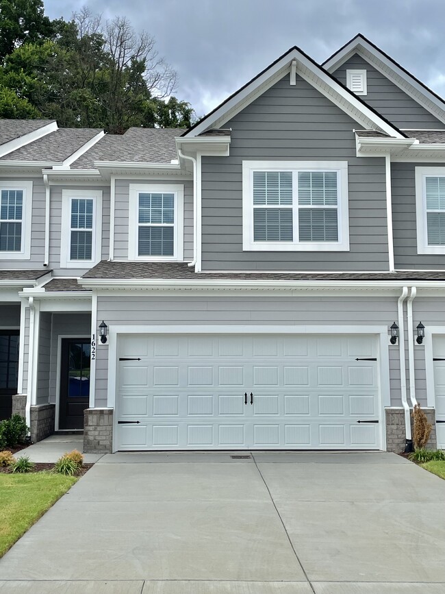 Building Photo - 1622 Manuka Ln
