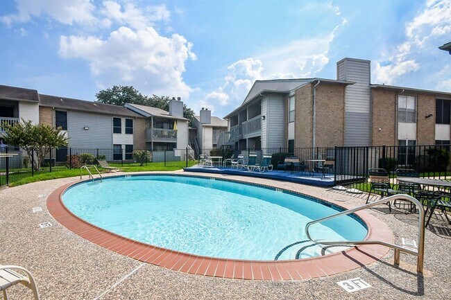 Building Photo - 260 El Dorado Blvd