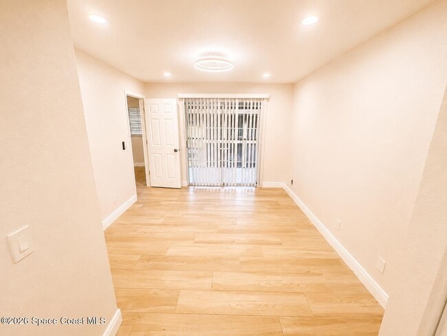 Building Photo - 1624 Sunny Brook Ln