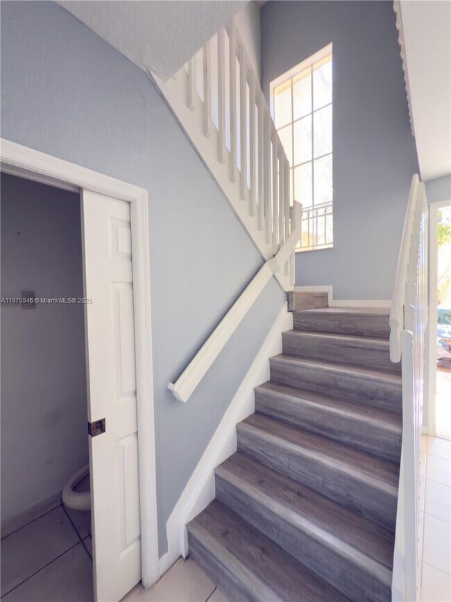 Building Photo - 16549 SW 78th Terrace