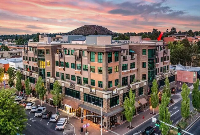 Foto del edificio - Franklin Crossing Building Condominium