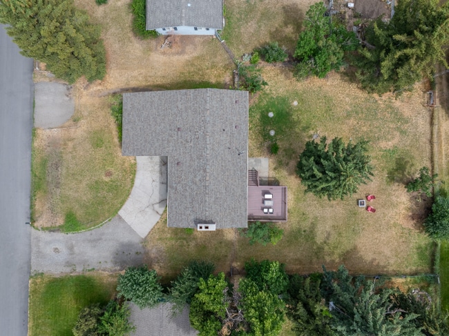 Building Photo - 1608 Alder Ct