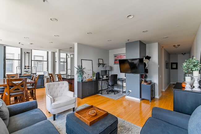 Foto del edificio - 780 S Federal St