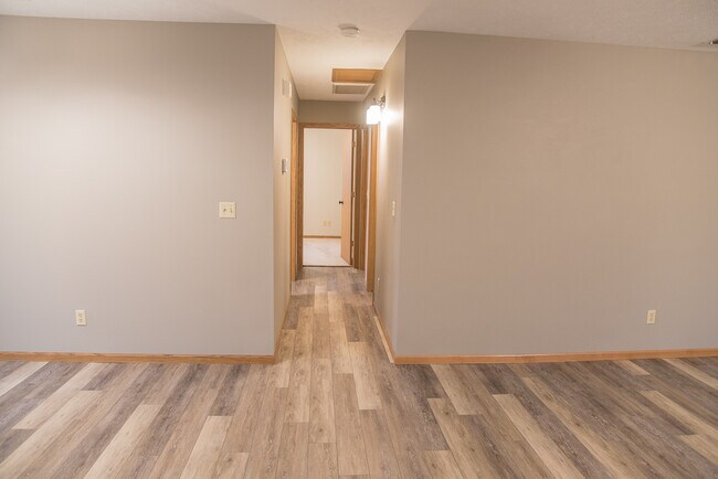 Building Photo - 1405 Martin Ave