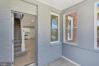 Building Photo - 809 Pontiac Ave