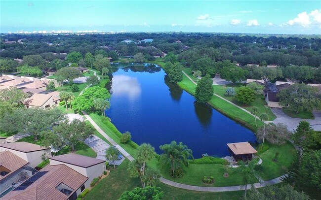 Foto del edificio - 3949 Glen Oaks Manor Dr