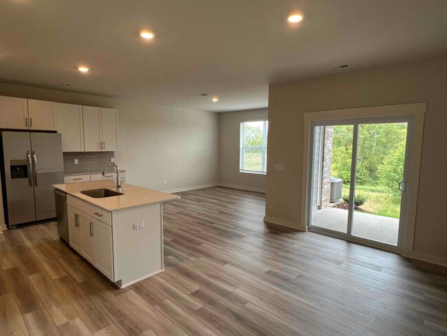 Foto del edificio - 145 Rising Ln