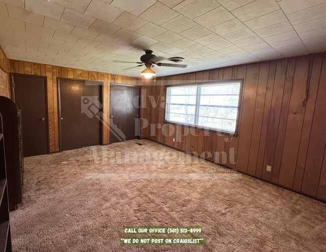 Building Photo - 1401 E View St