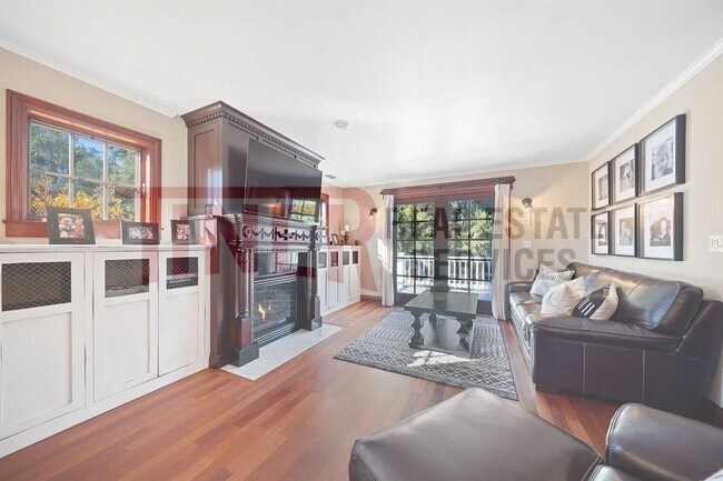 Building Photo - Stunning Auburn 6 Bedroom Colonial