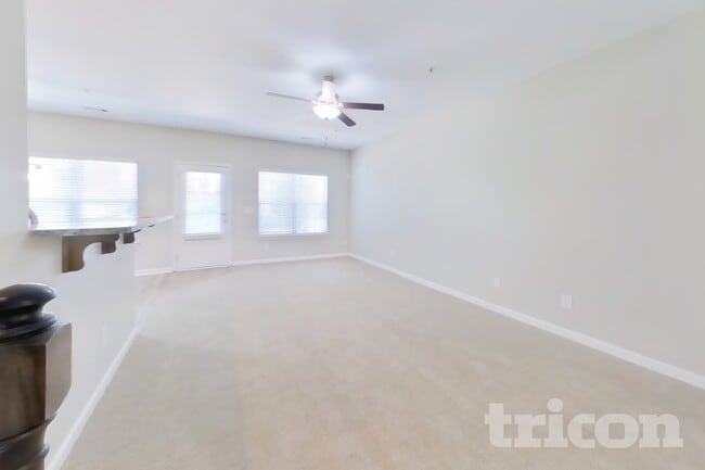Building Photo - 324 Kinsale Dr