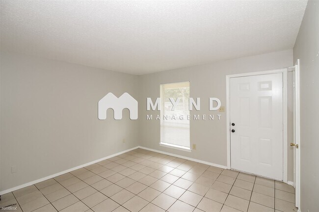 Building Photo - 3 br, 1 bath House - 6875 Embassy Cir