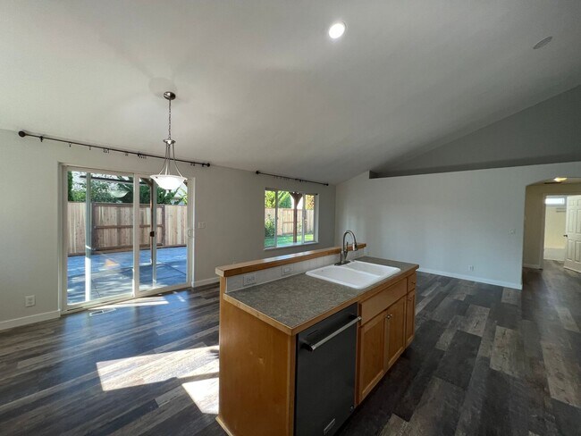 Foto del edificio - 5980 Kistler Ln
