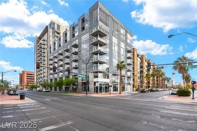 Foto del edificio - 353 E Bonneville Ave