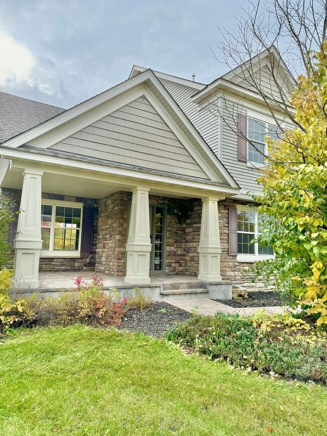 Building Photo - 4 Bedroom Single Family Home in Forest Lake
