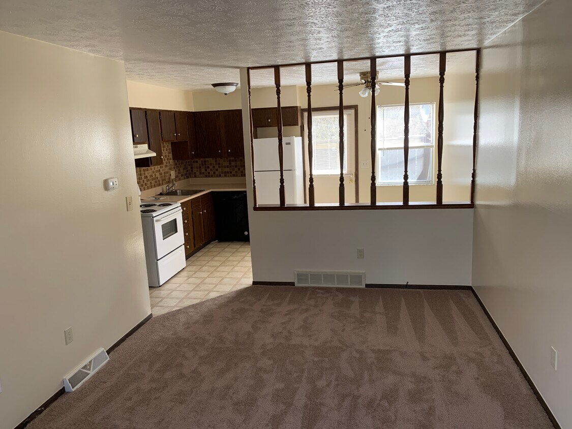 4054 Colonial Pl, Grove City, OH 43123 Townhome Rentals in Grove City