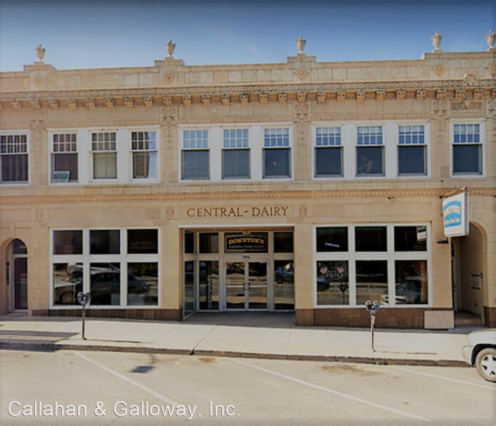 Primary Photo - 1104 E Broadway