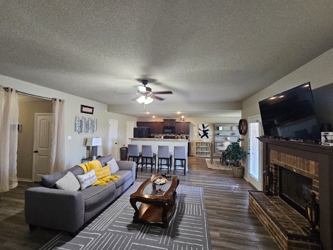 Building Photo - 7100 American W Dr