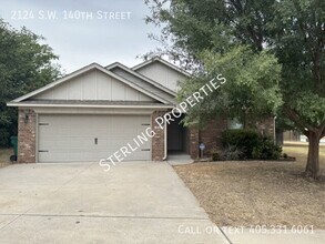 Building Photo - 2124 SW 140th St