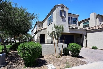 Building Photo - 202 E Markwood Dr