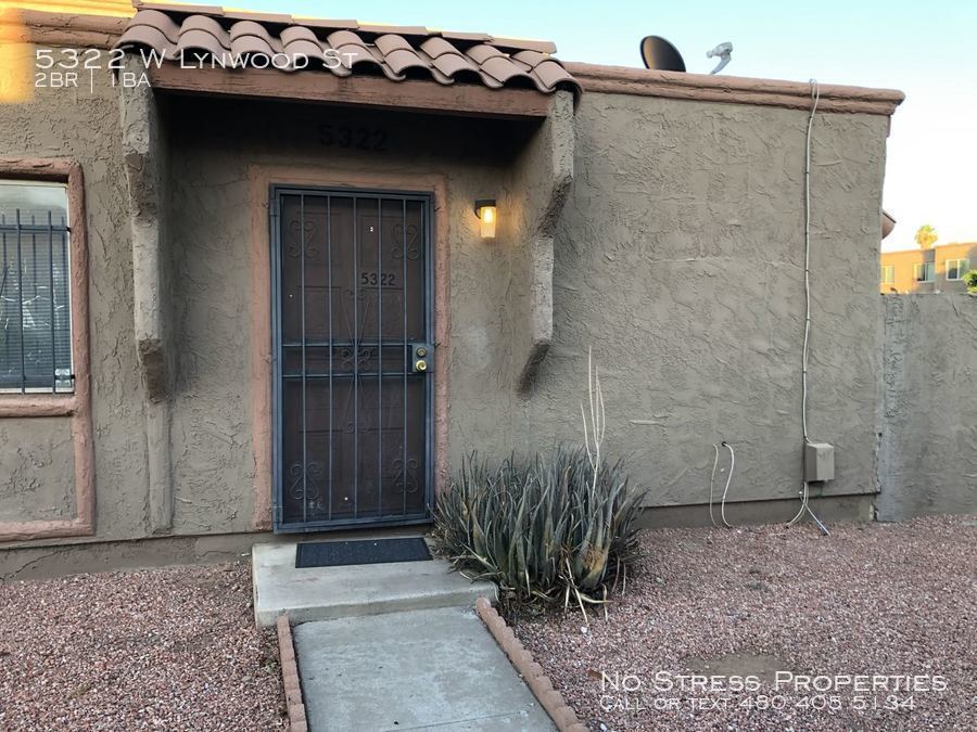 Foto principal - 5322 W Lynwood St