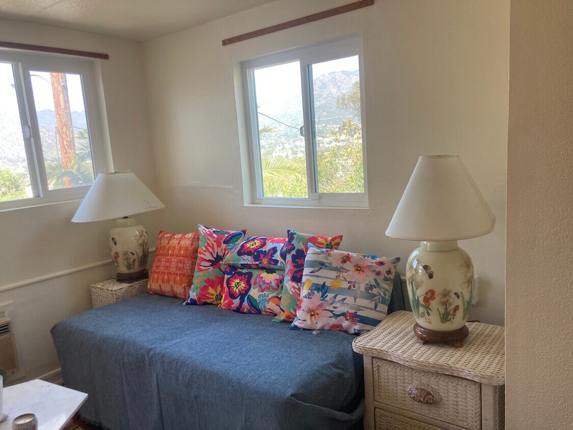 Foto principal - 8462 McGroarty St