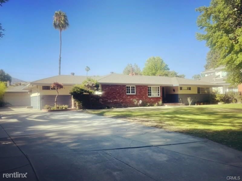 Primary Photo - 3 br, 2 bath House - 127 W Lemon Ave